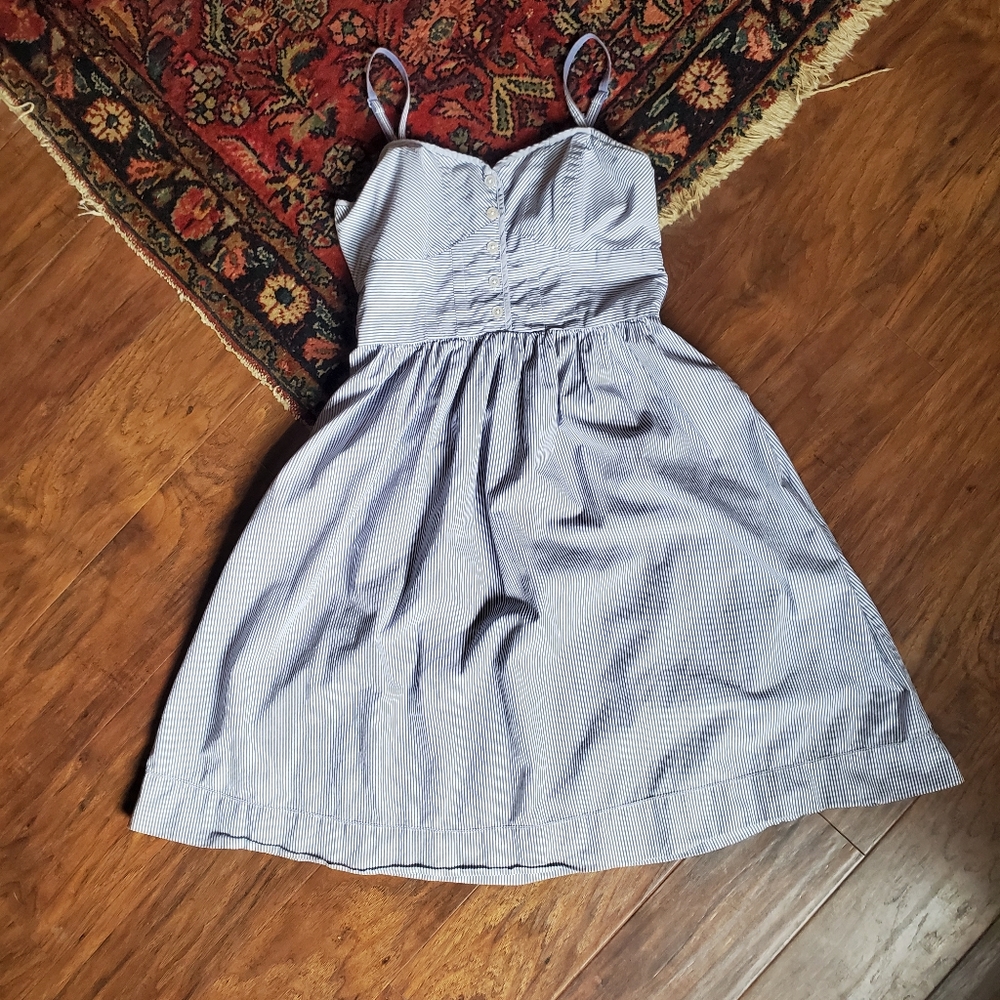 American Eagle Vtg Style Dress WITH POCKETS